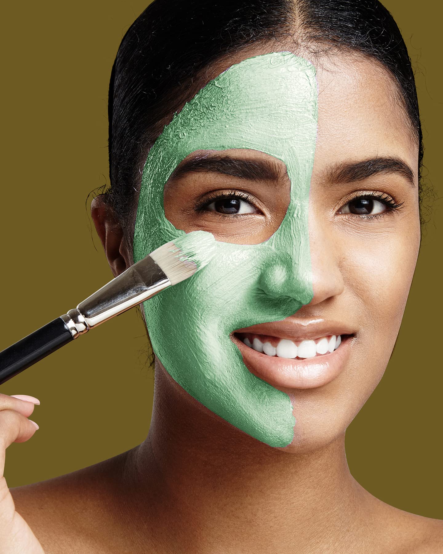 Freeman avocado oatmeal mask ingredients list highlights avocado and oats for nourishment.