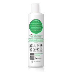 Fresh Monster-tear-free-shampoo-foam demonstrates easy rinse during bath time.