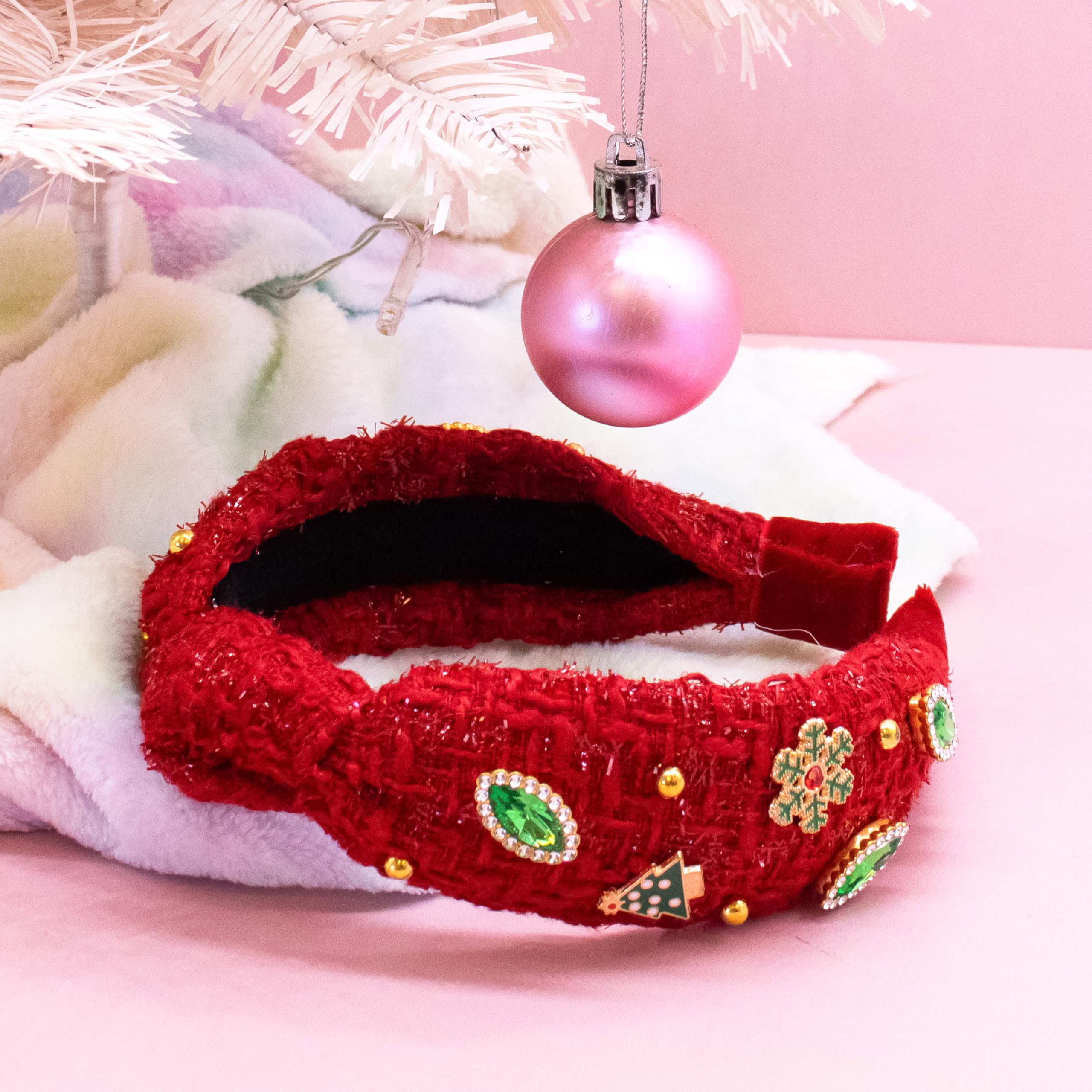 FROG SAC gold beads and green rhinestones add sparkling accents for festive looks.