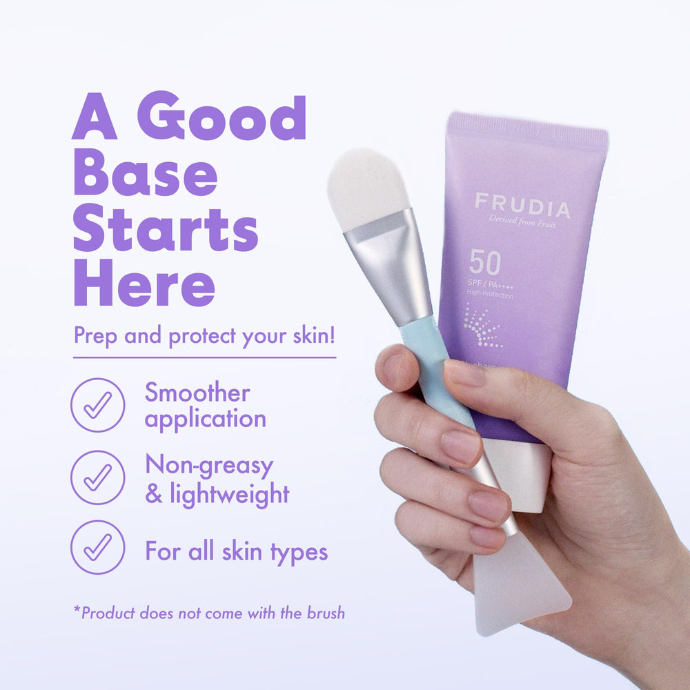 FRUDIA blueberry extract close-up emphasizes antioxidant-rich hydration for the skin.