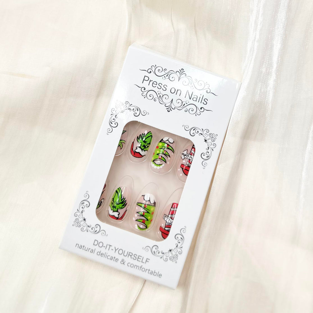 FUKIDOG 24-piece nail set supports versatile looks for festive occasions