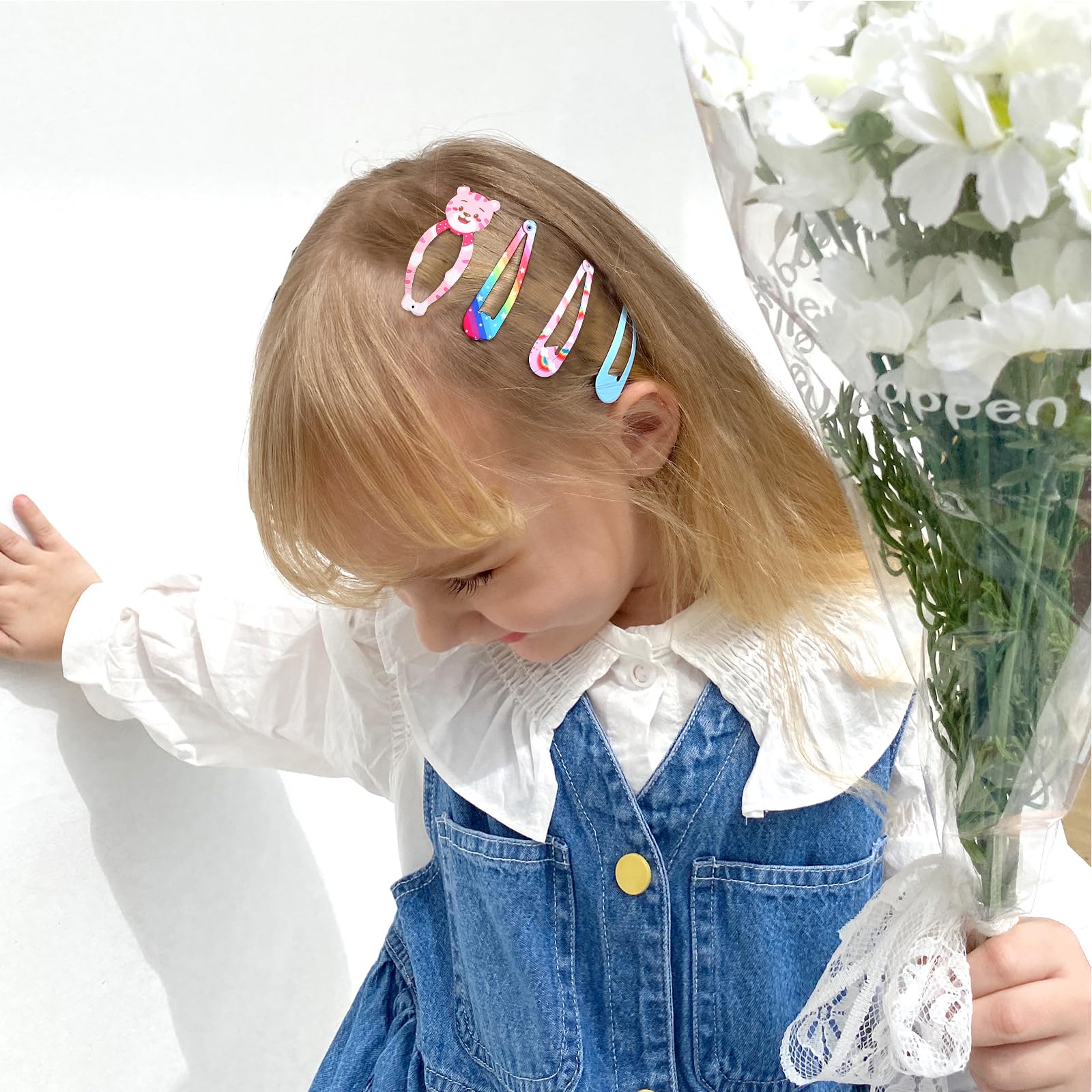 Funtopia starfish clip creates seaside-inspired look.