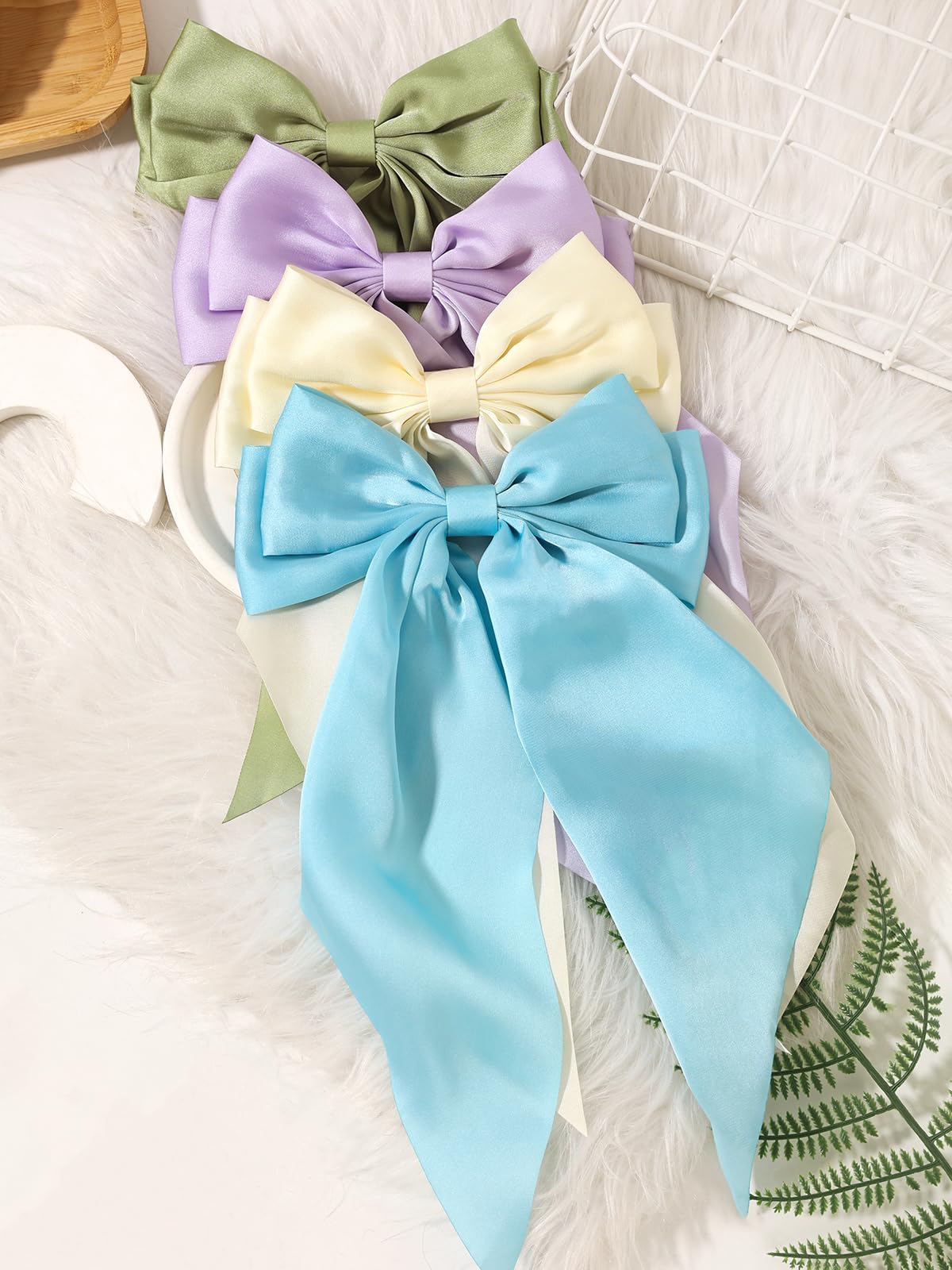 Furling Pompoms braids ponytail application demonstrates versatile styling options.