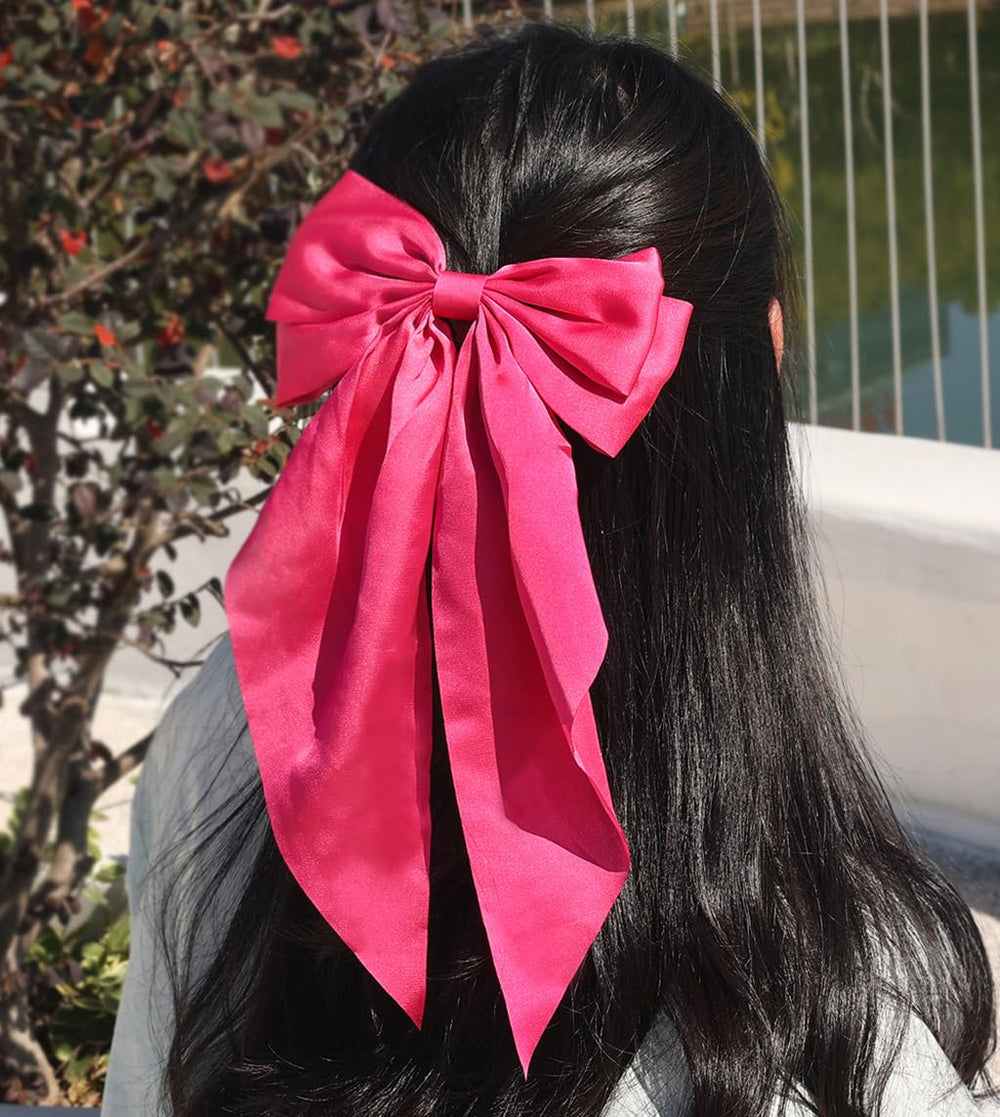 Furling Pompoms pack of 9 bows offers color variety for versatile looks.