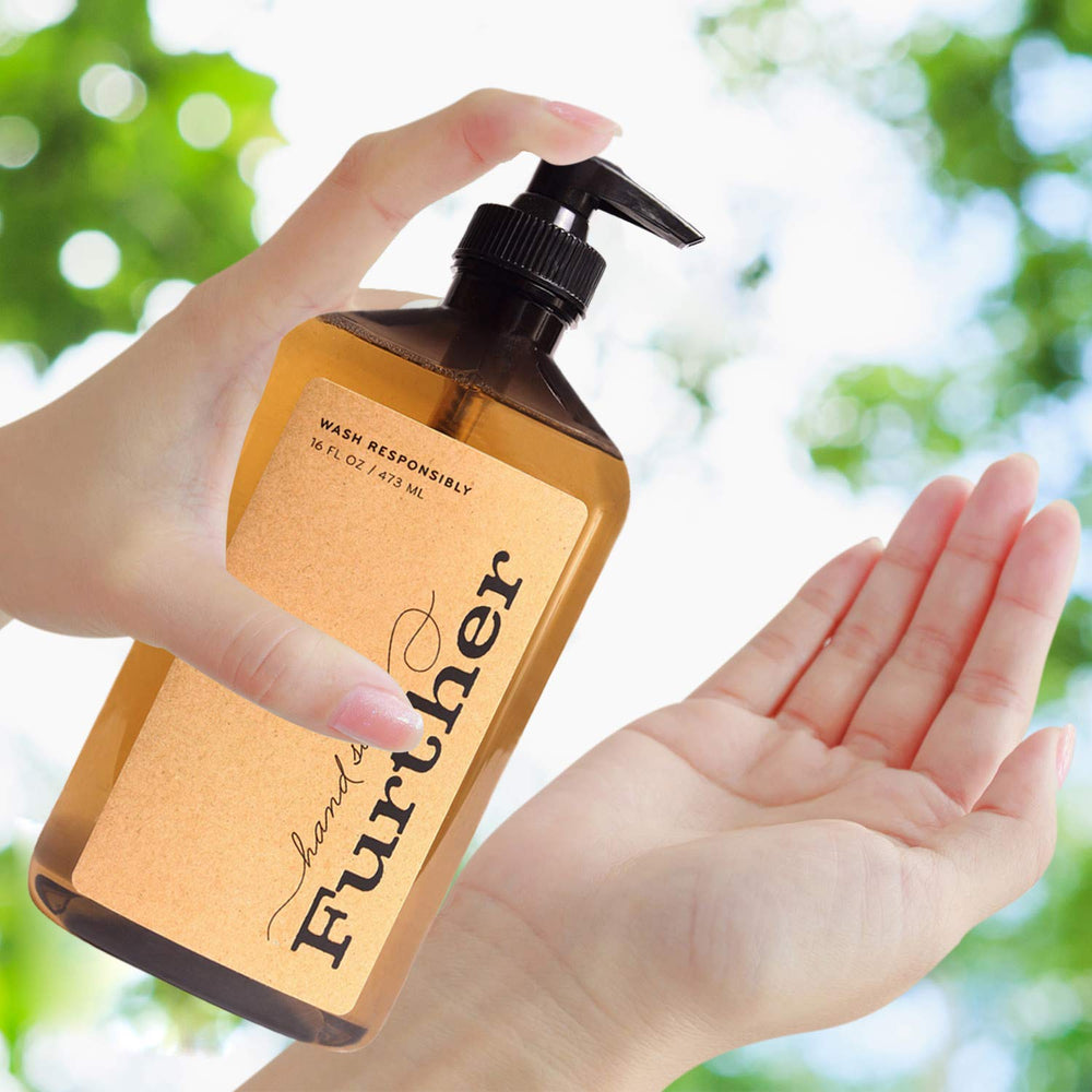 Further glycerin hand soap pour captures bright, refreshing aroma during use.