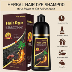 Fvquhvo applying shampoo to dry hair for quick color results.