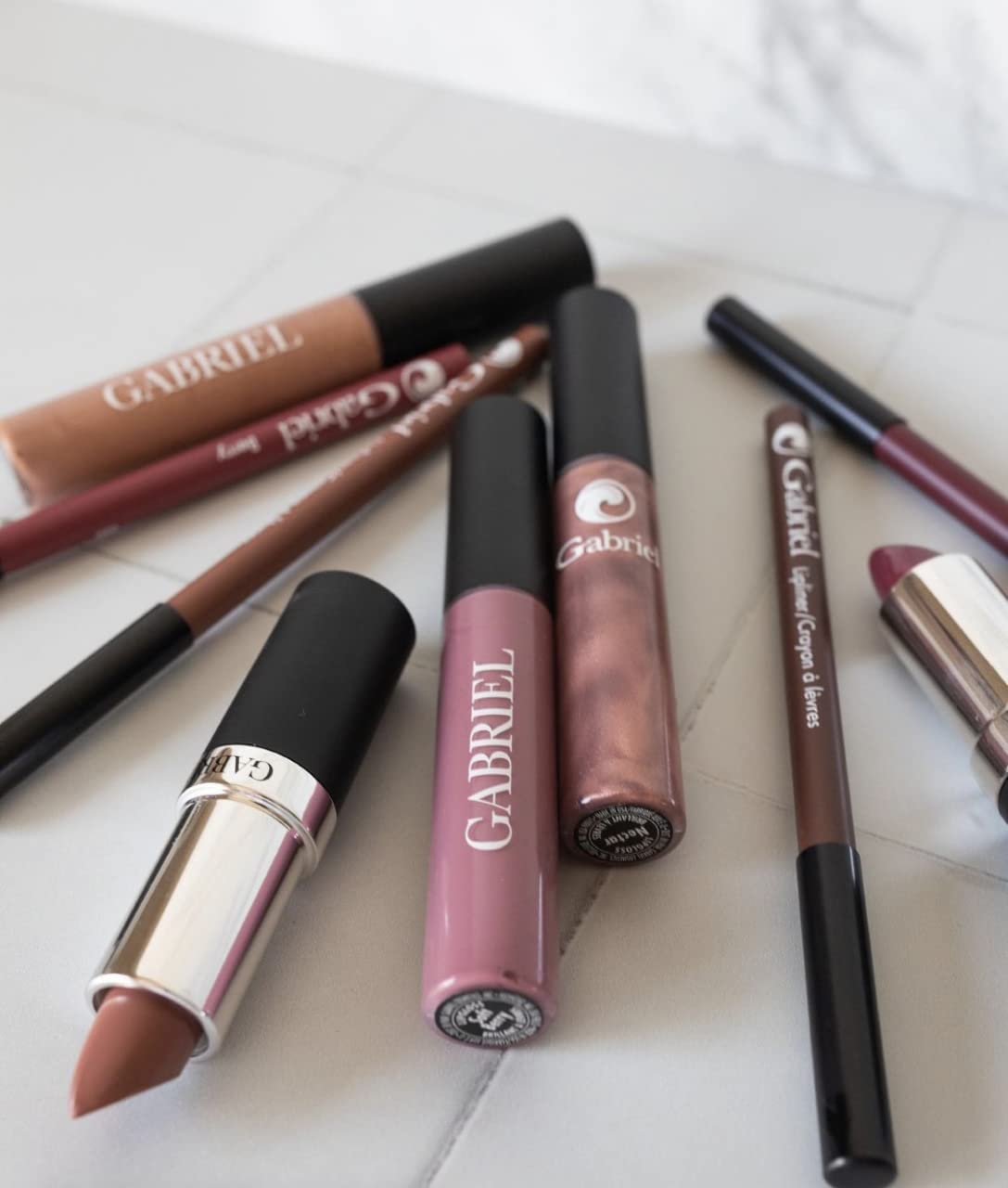 Gabriel Cosmetics Classic Lip Liner Berry outline in action shows defined lip shape.