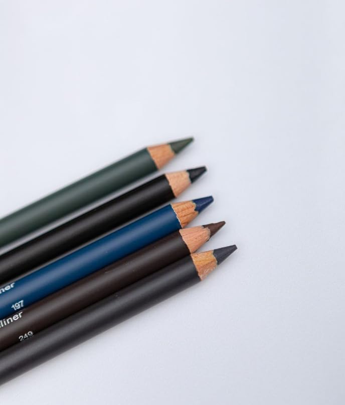 Gabriel Cosmetics brown application motion shows easy glide