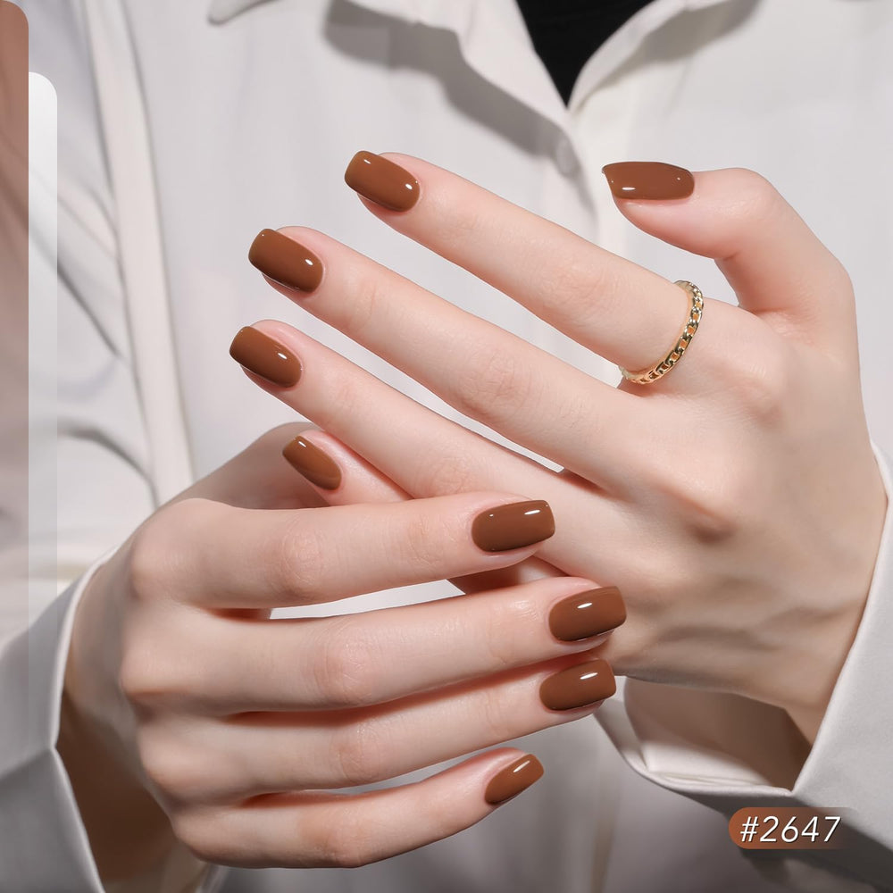 GAOY base coat bottle with color swatches showcases all-season nail versatility.