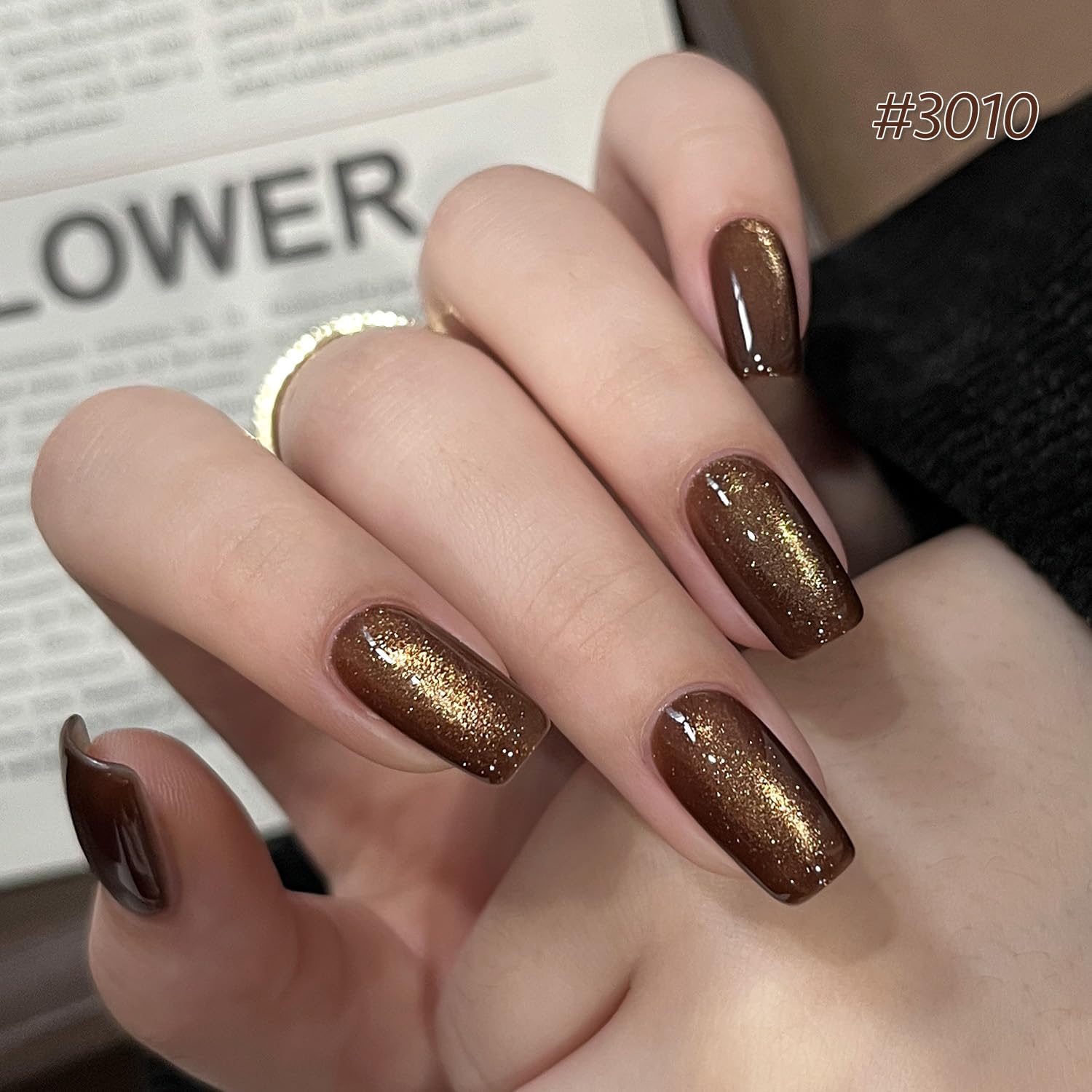 GAOY Cat Eye amber glitter swatch highlighting Maillard-inspired shimmer.