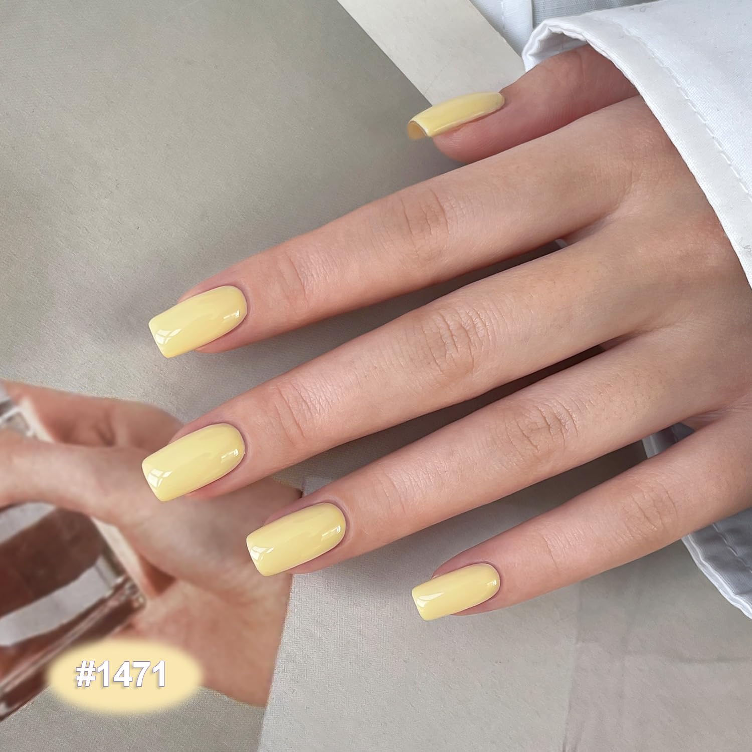 GAOY Pastel gel nail polish blue bottle adds a cool DIY manicure tone