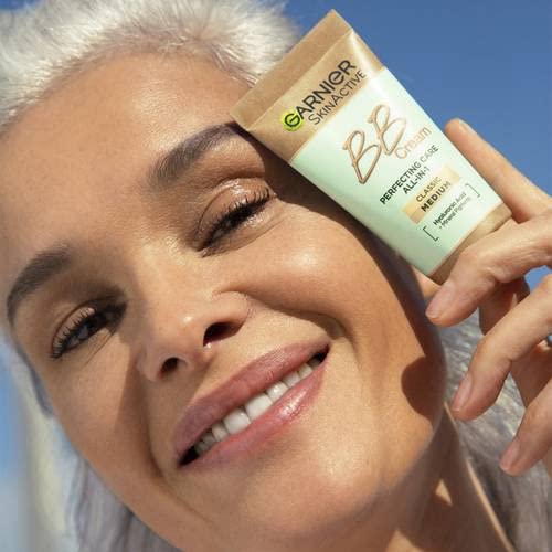 Garnier BB Cream ingredients highlight hyaluronic acid and aloe.