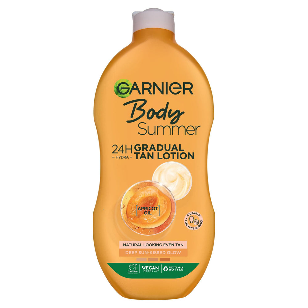 Garnier Summer Body bottle pour demonstrates fast absorption for even, sun-kissed skin.