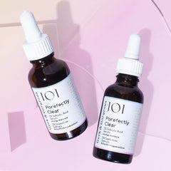 Geek & Gorgeous Porefectly Clear closeup showing exfoliating particles for smoother texture.