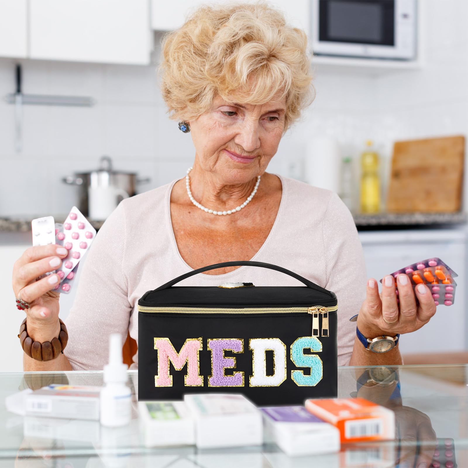 Geetery Meds Bag shows compact dimensions for daily carry and organization.