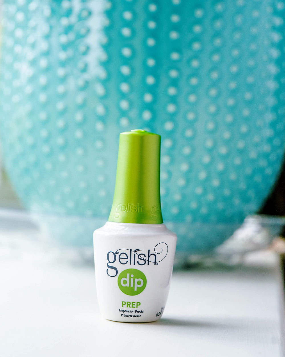 Gelish Dip Basix Kit hands-on setup enabling quick, at-home salon-grade nails.