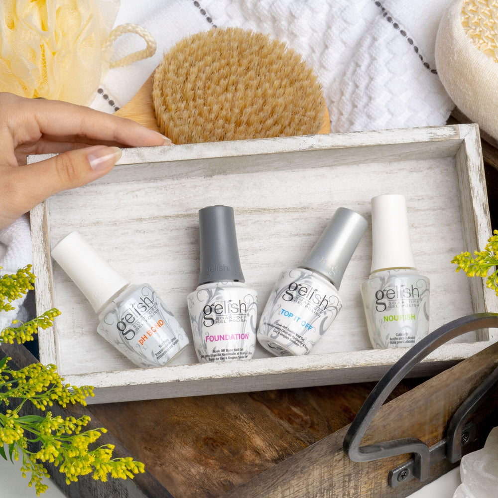 Gelish pH Bond balances nails for better adhesion and clean surface.