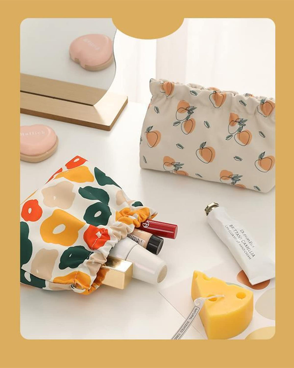 Gepehoho Small Pouches for Purse snap-top closure for quick one-handed access.