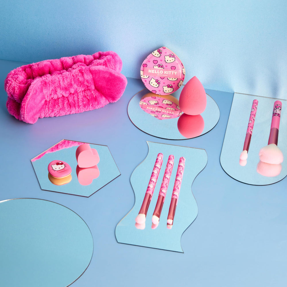 Get Trend Hello Kitty blending brush in pink for seamless transitions