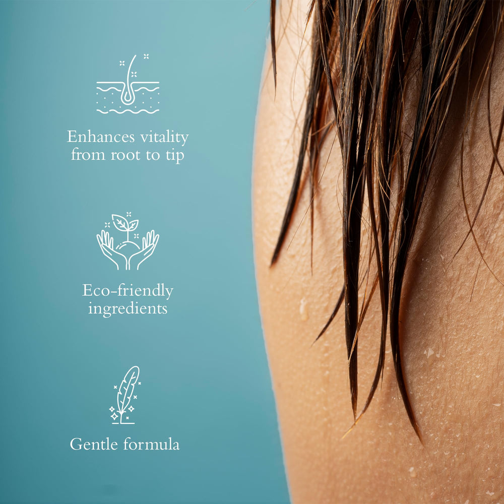 Gilchrist & Soames Zero% conditioner hair close-up shows silky, manageable strands.