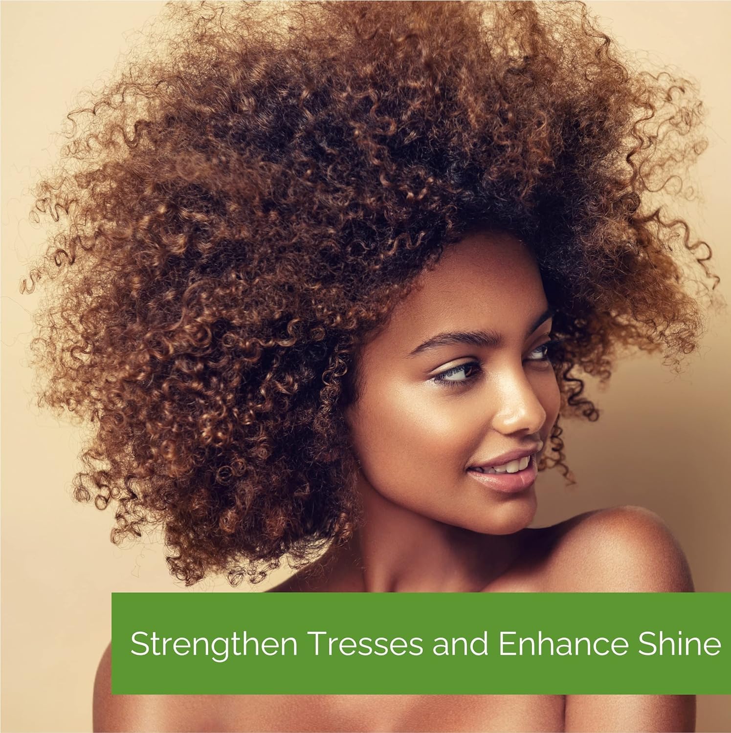Giovanni 2chic Ultra-Moist Shampoo aloe-vera and botanical extracts for balanced cleansing.