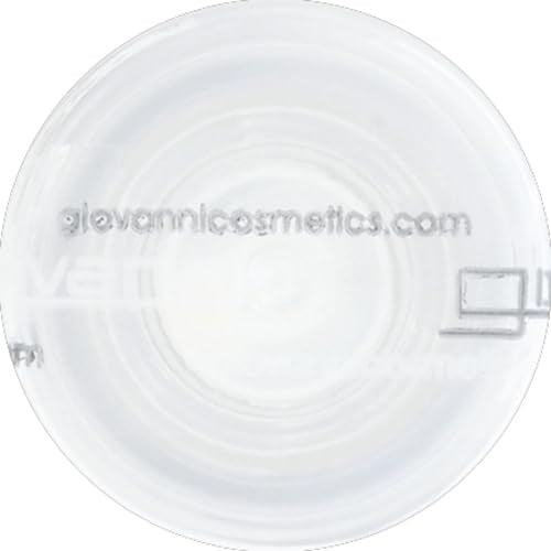 GIOVANNI L.A. Hold Spritz after-styling results with natural shine