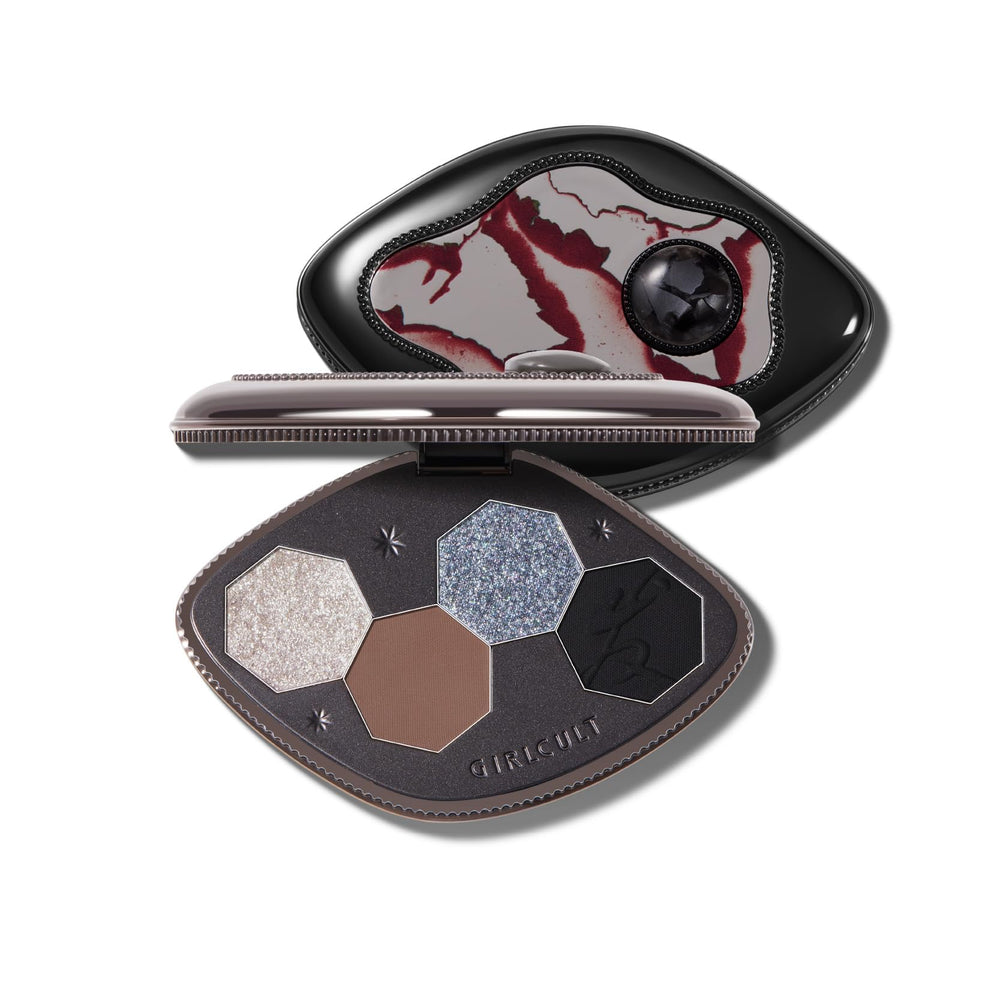 GIRLCULT 4-color palette with built-in mirror for on-the-go precision.
