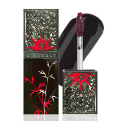 GIRLCULT Glass Shine Lip Gloss application shows bold color with a smooth non-sticky feel for daily wear.