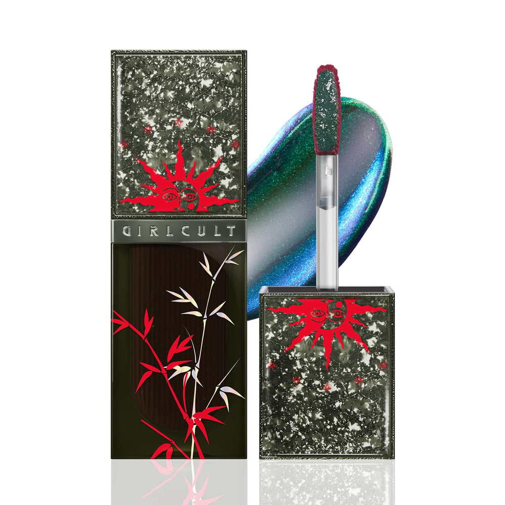 GIRLCULT Glass Shine Lip Gloss packaging showcases premium design for sleek everyday use.