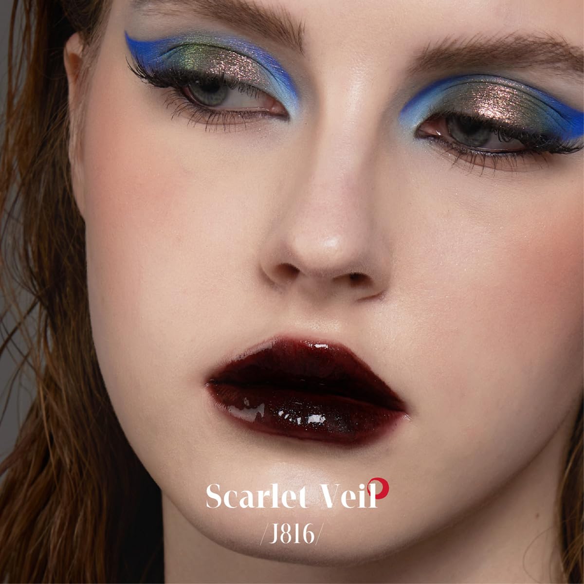 GIRLCULT jelly texture lip gloss glides on with a cushiony, non-sticky feel.