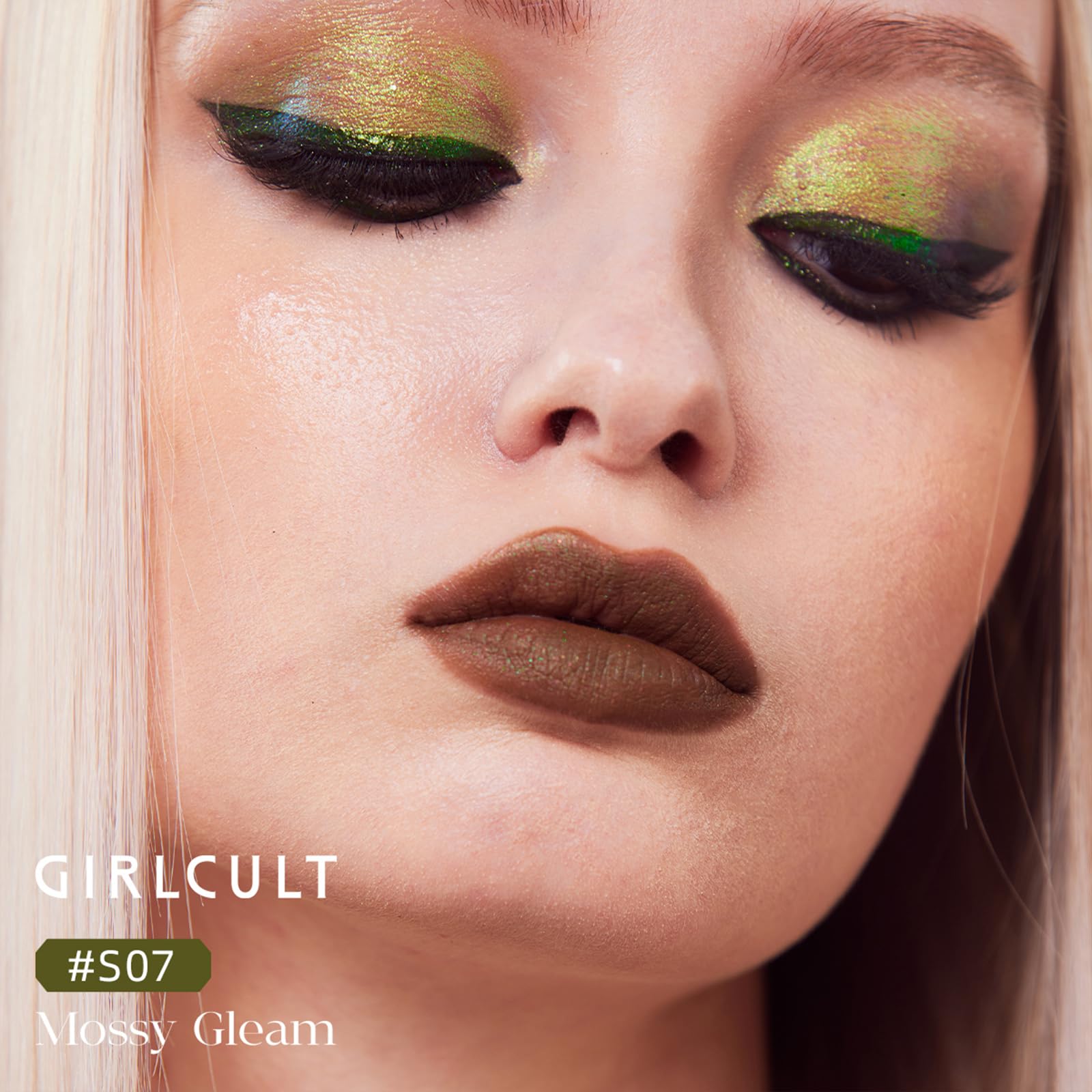 GirlCult Matte Lipstick S07 application demonstrates smooth, breathable wear.