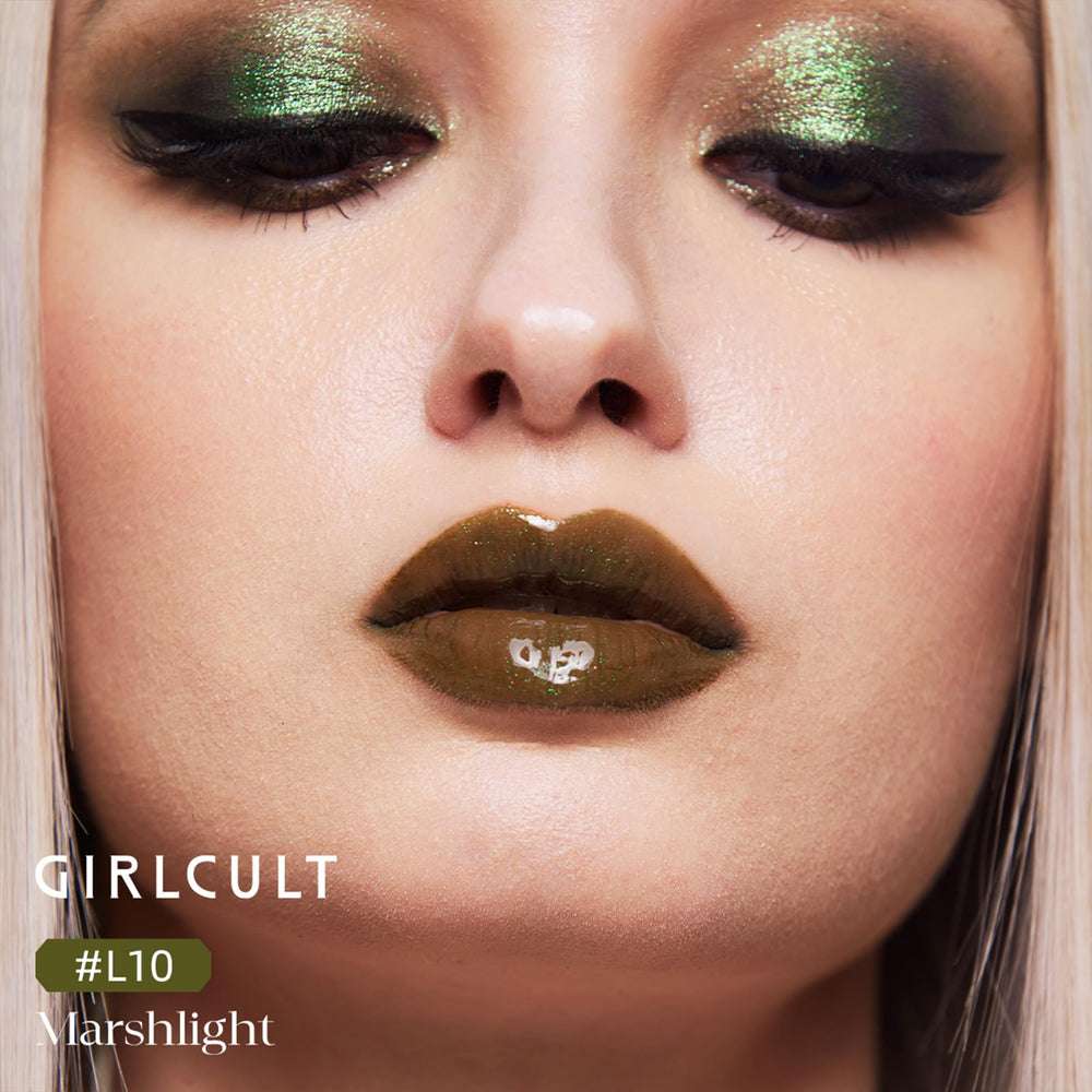 GIRLCULT Soft-focus blur lip presents smoother lip tone.