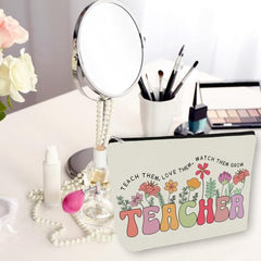 Girlly makeup bag floral zipper close-up highlighting smooth opening for everyday use