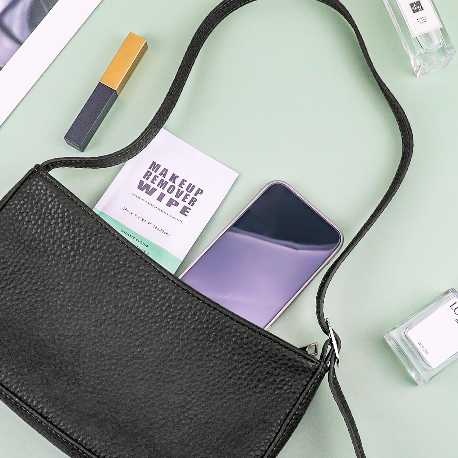 Gisdo blue packaging signals a refreshing cleanse during busy days
