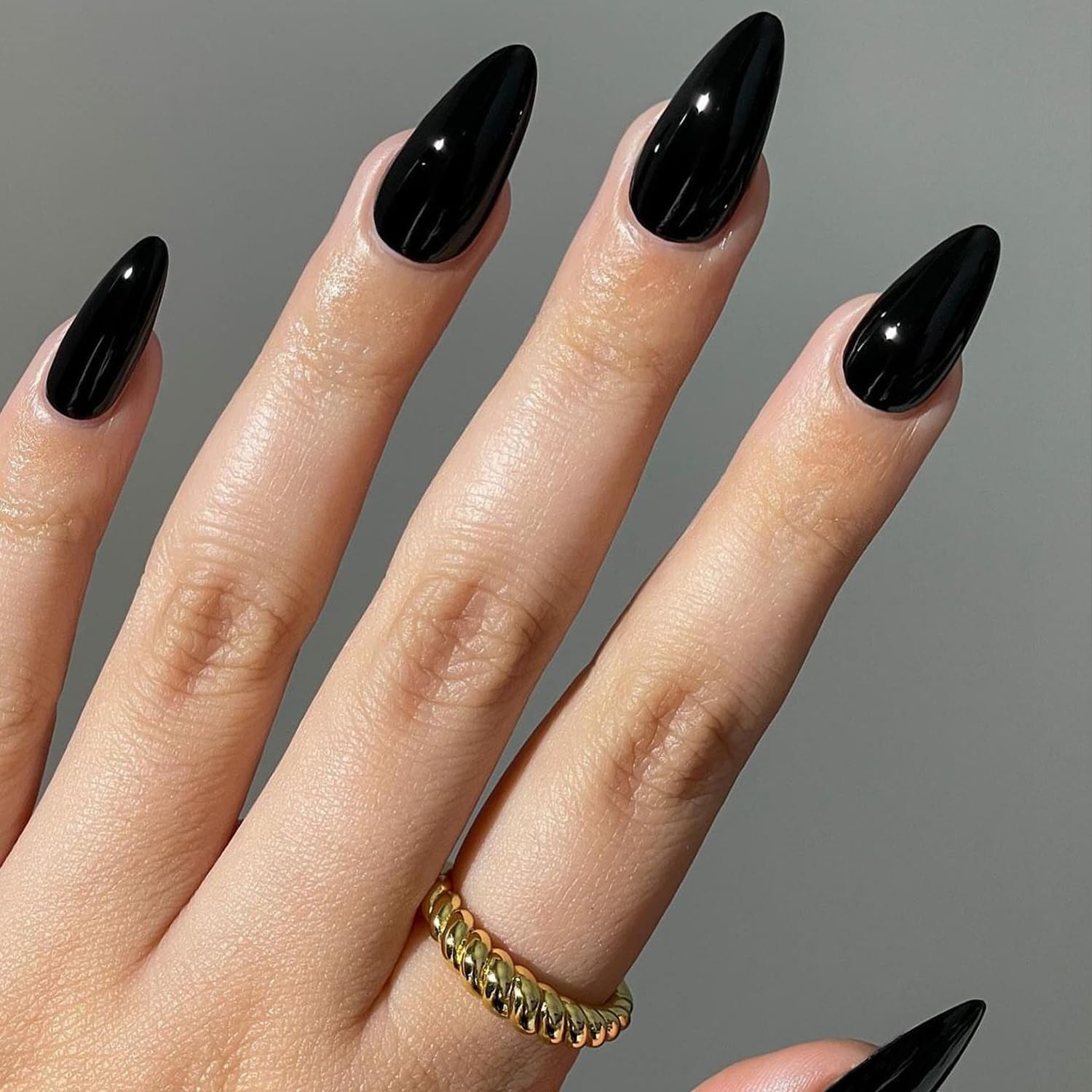 GLAMERMAID Salon-quality mani at home with complete kit and glossy finish