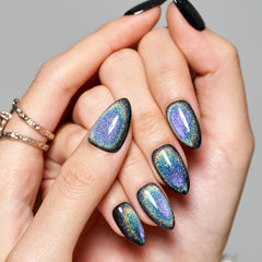 GLAMERMAID Stiletto Magnetic nails present bold, runway-ready length.