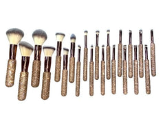 GLITZ & GLAM champagne tools with sponges, towel, and storage cup for a complete routine.