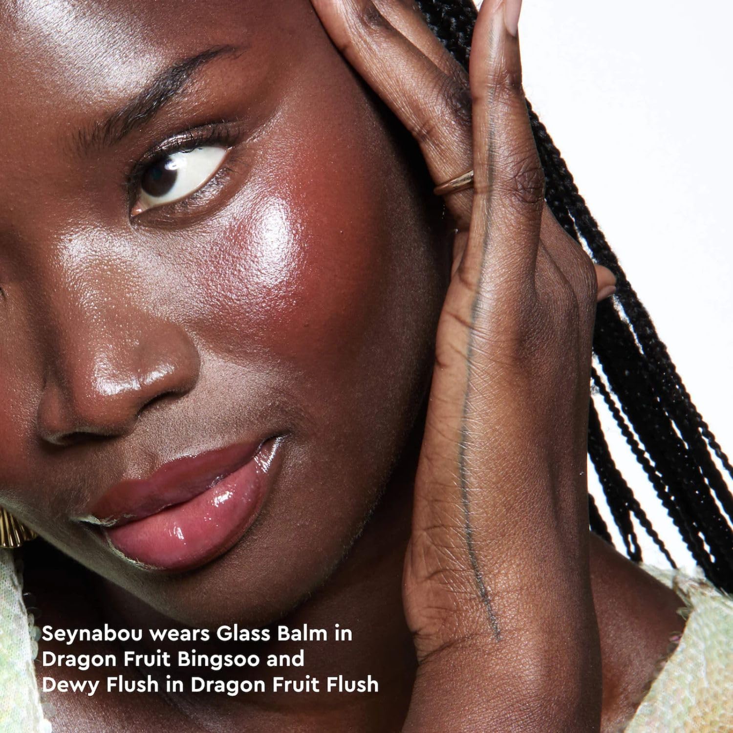 Glow Recipe Glass Balm Lip Treatment glow-on lips after application and shine.