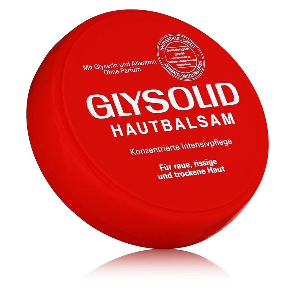 Glysolid glycerin cream texture close-up showing smooth, quick-absorbing moisture.