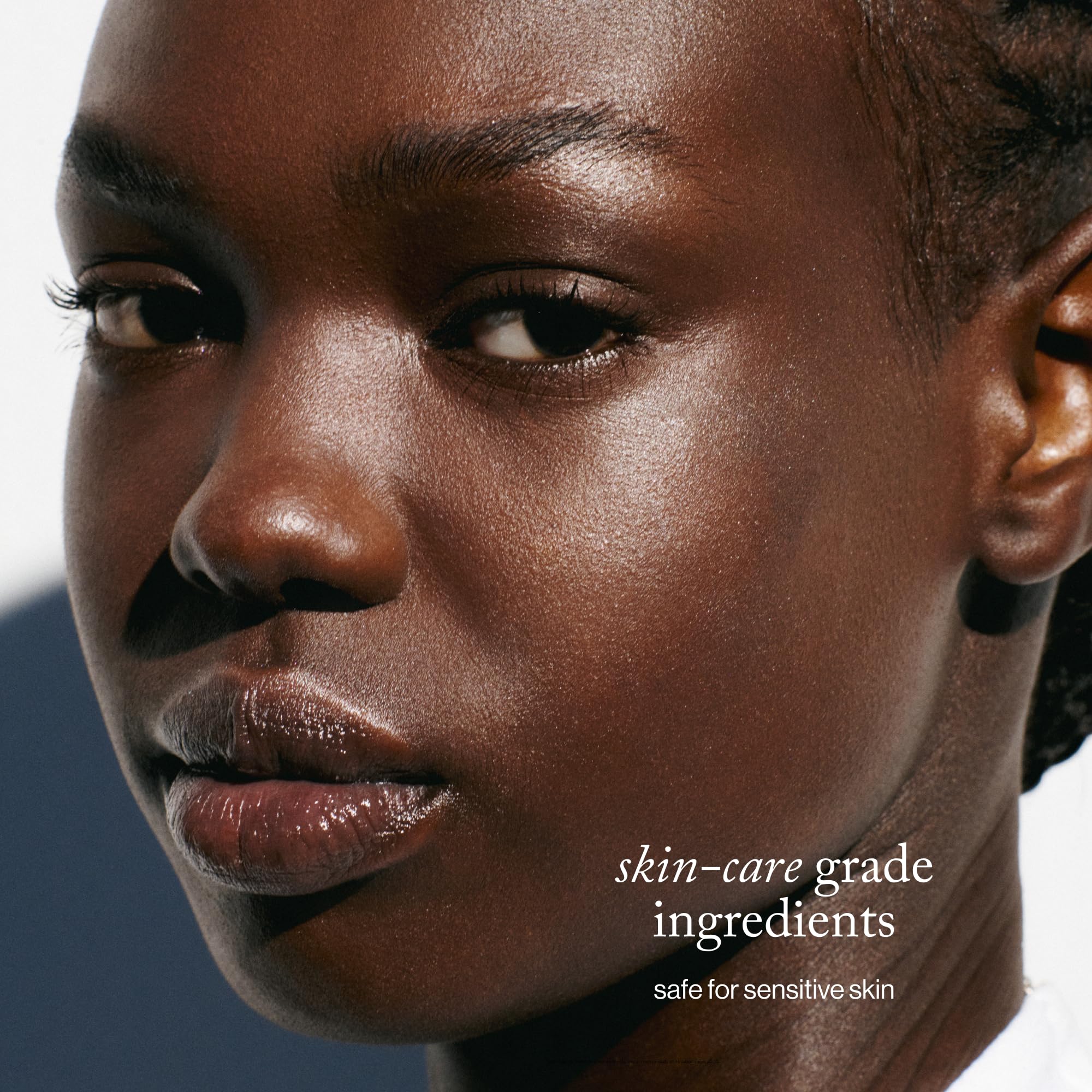 goop Beauty Glow Skin Highlighter Stick Cupid's bow adds gentle glow and polish.