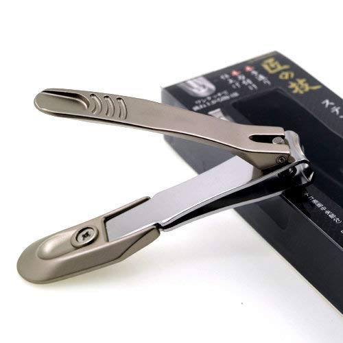 Green Bell Takumi No Waza G1205 stainless steel body offers lasting sharpness.