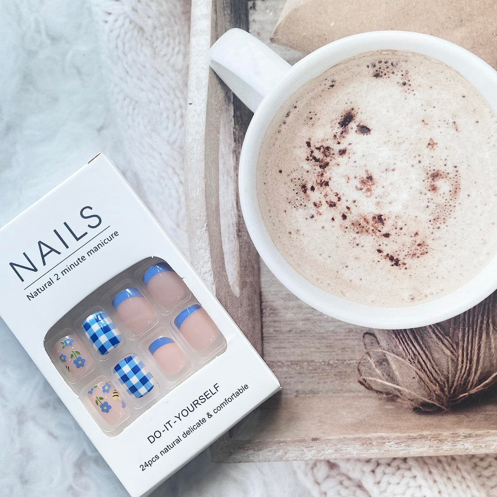 GRITOSE easy 20-second application for a fast at-home manicure.