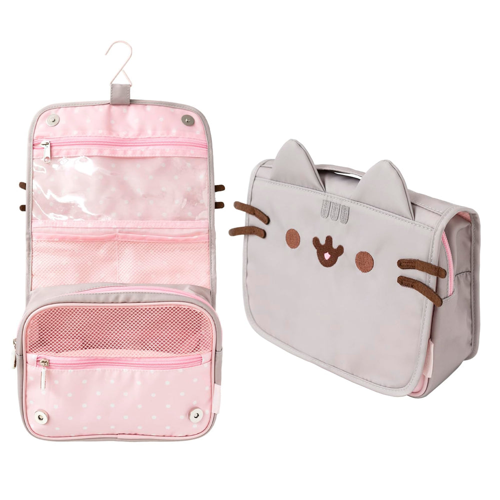 Grupo Erik Pusheen hanging travel toiletry bag zipper closeup for organized packing