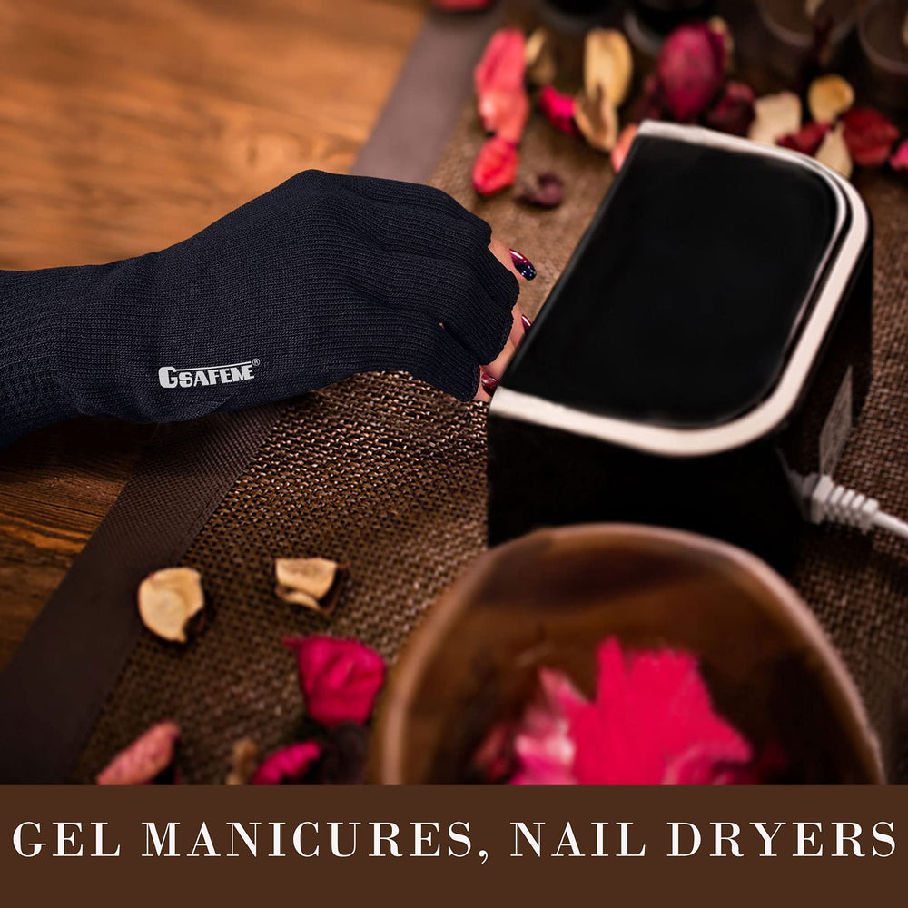 GSAFEME black gloves in size S/M highlight versatile day-to-night use.
