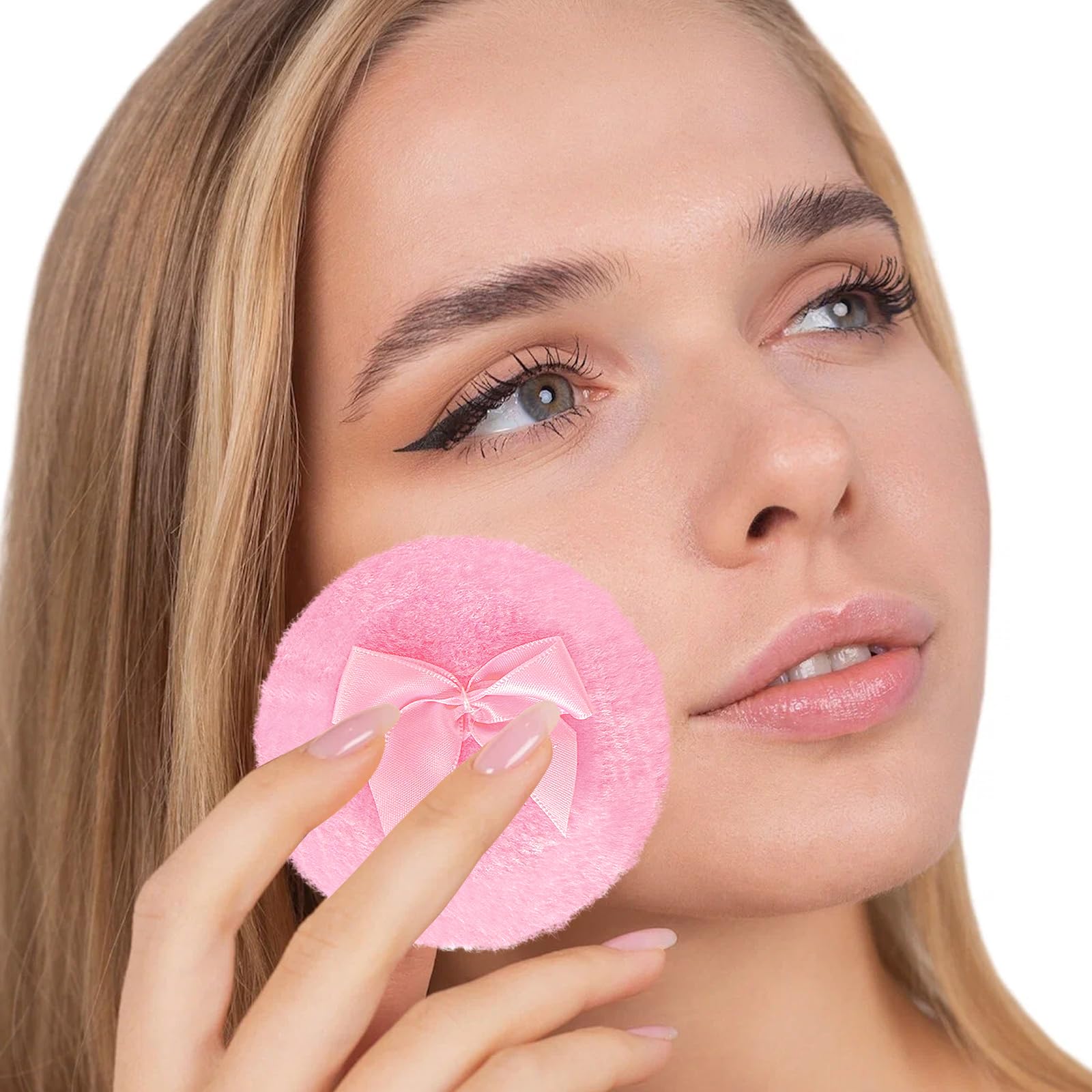 Gsteng puff with bow detail blends charm with a comfortable grip.