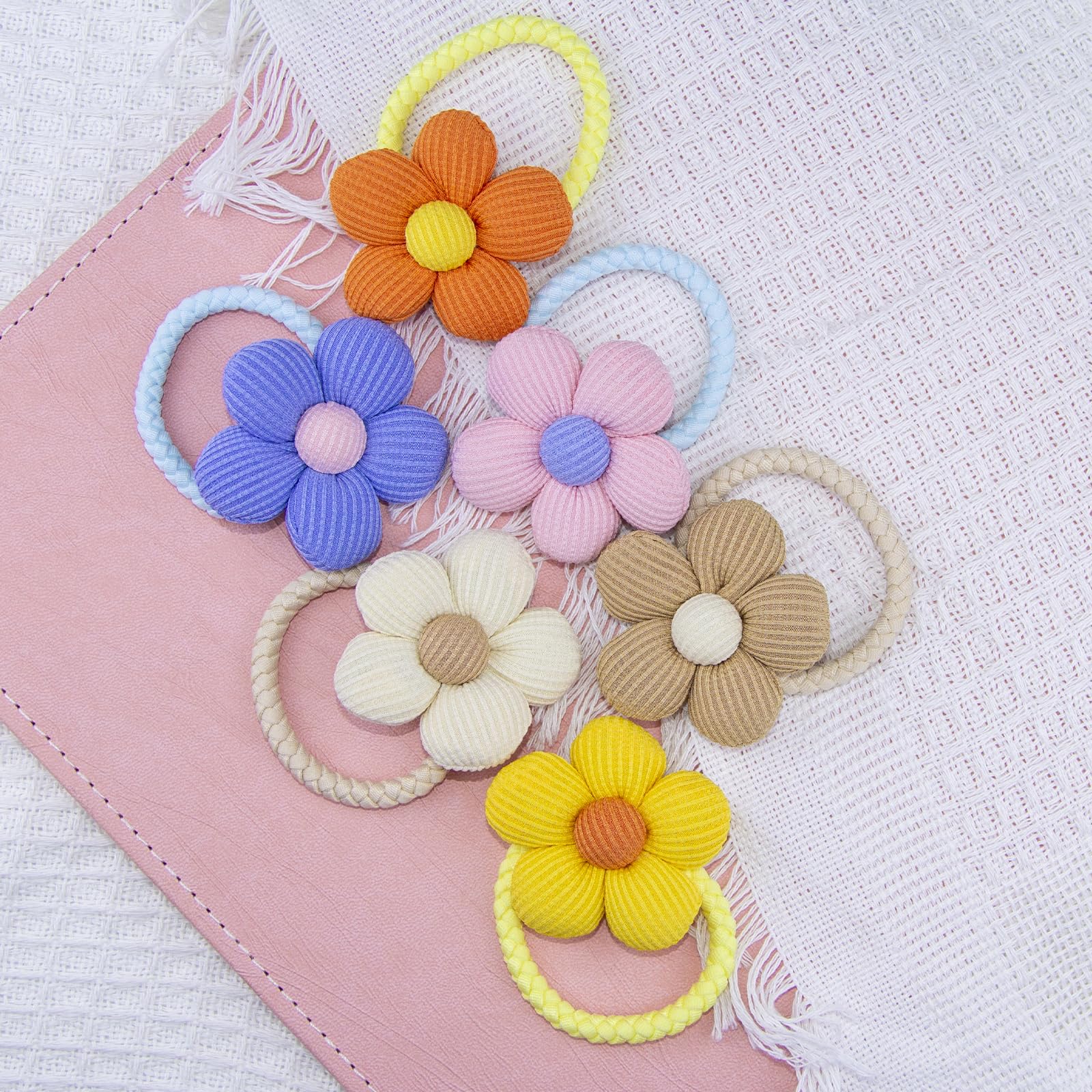 GTTUKK secure-ponytail-hair-ties demonstrates reliable hold for ponytails during sports