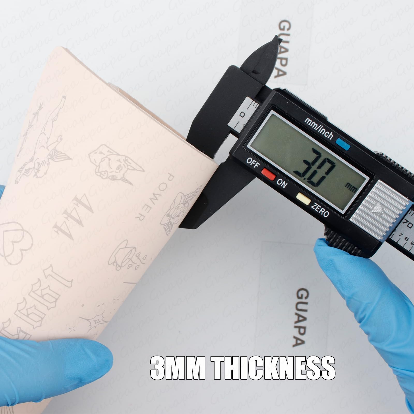 Guapa: superficie fácil de limpiar y retirar residuos de tinta.