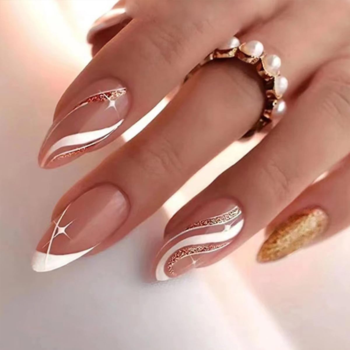 GUFUGU medium almond nails work with natural nails for comfort.