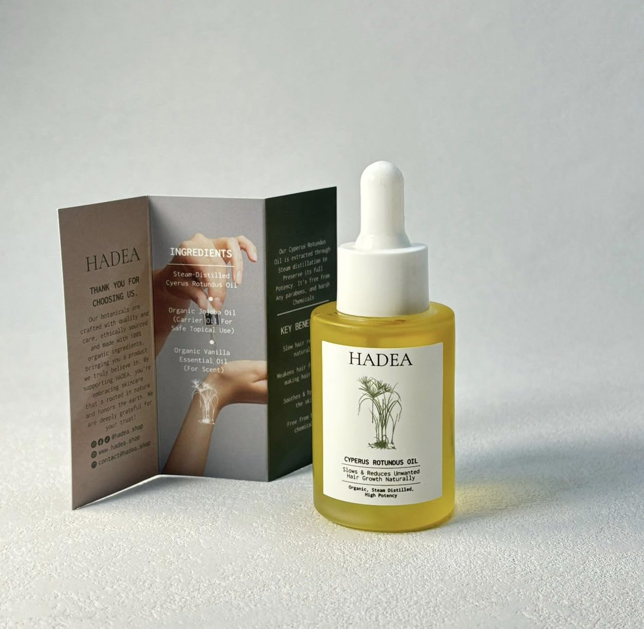 HADEA Cyperus Rotundus Oil texture-swirl highlights moisturizing feel for smoother skin