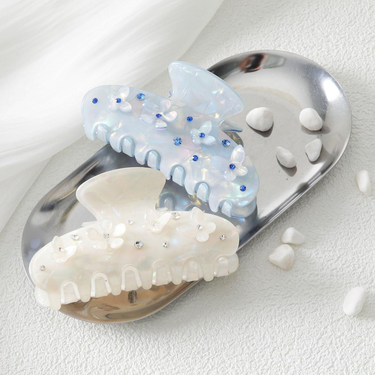HAIMEIKANG acrylic flower hair clip front view showcases secure hold and elegant translucent color for everyday hairstyles.